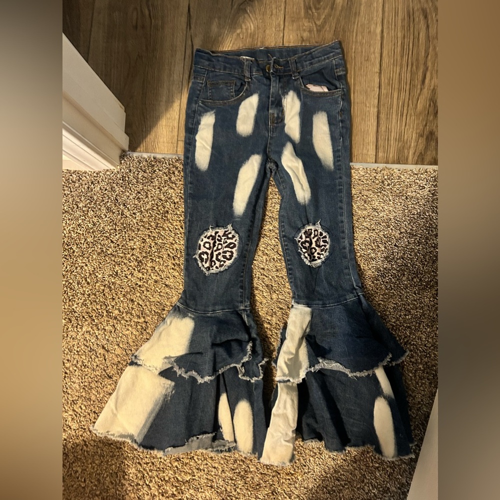 GIRLS BOUTIQUE JEANS WODE FLARE JEAN SIZE 10 distressed